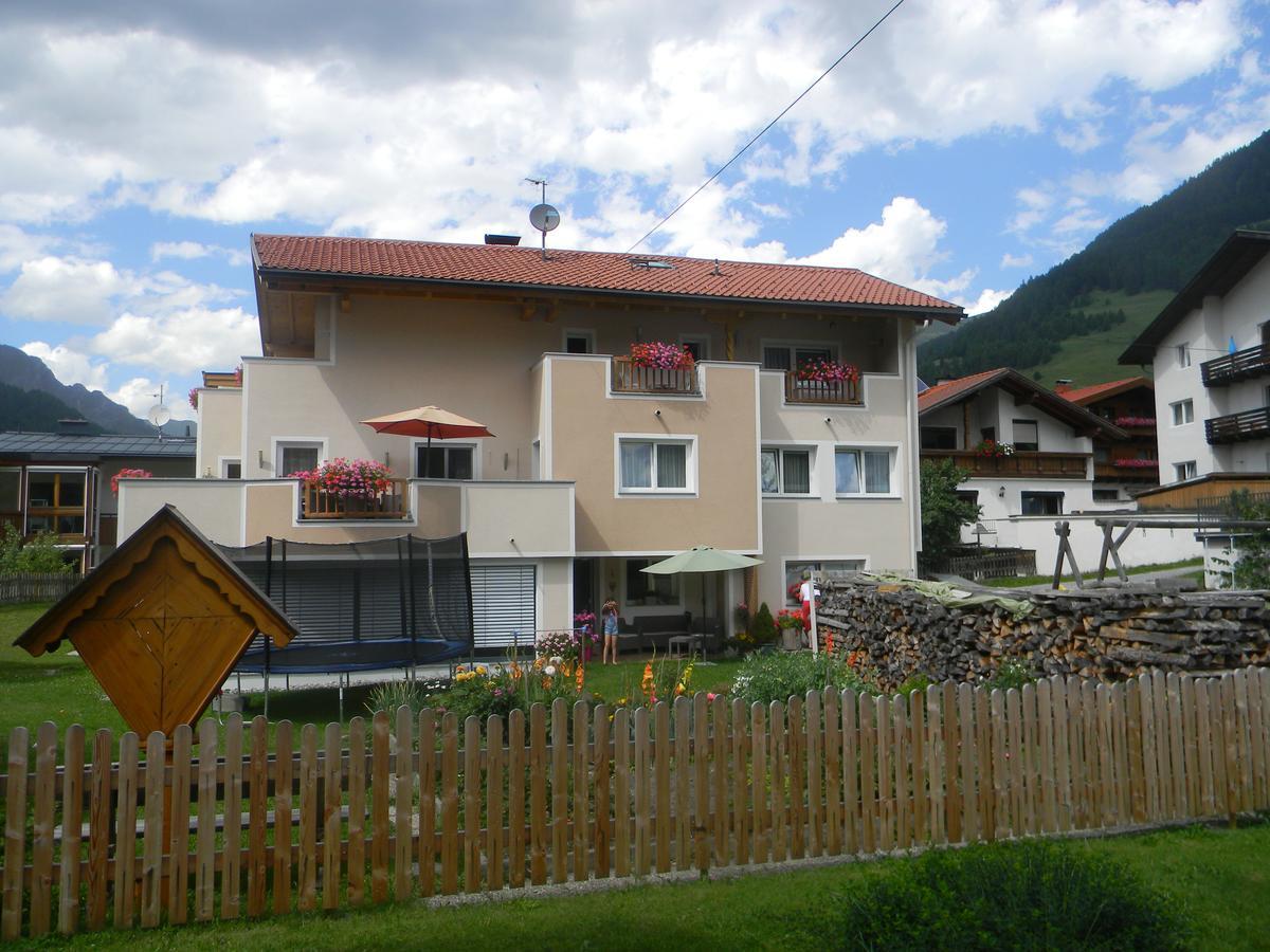 Haus Zentner Hotel Nauders Bagian luar foto
