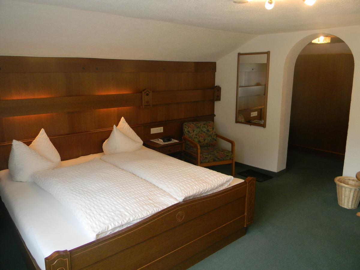 Haus Zentner Hotel Nauders Bagian luar foto