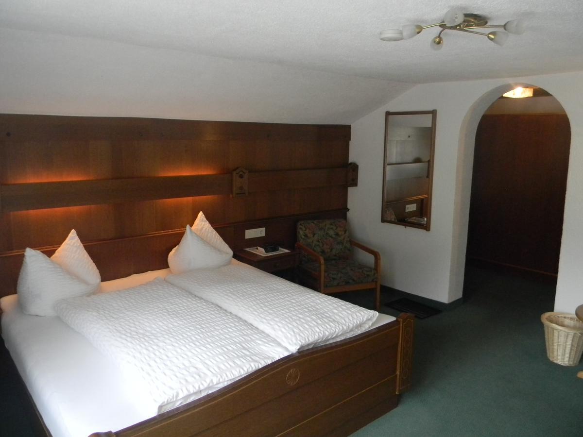 Haus Zentner Hotel Nauders Bagian luar foto